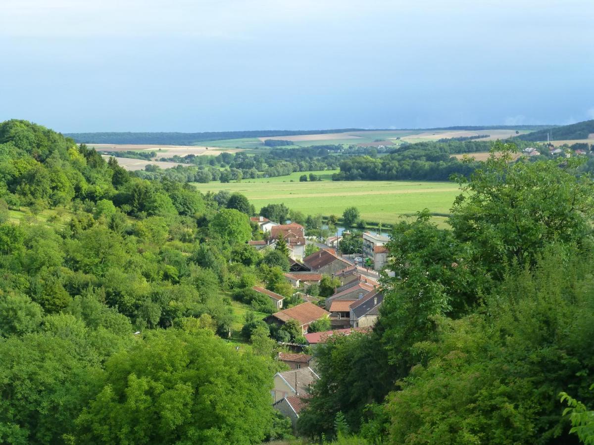 Les Chambres De La Ville Haute Dun-sur-Meuse Ngoại thất bức ảnh