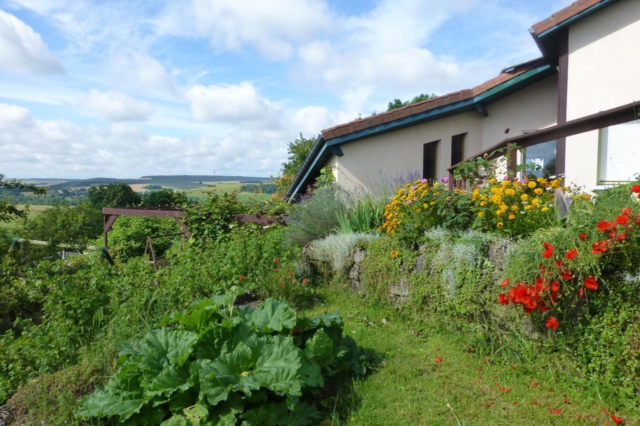 Les Chambres De La Ville Haute Dun-sur-Meuse Ngoại thất bức ảnh